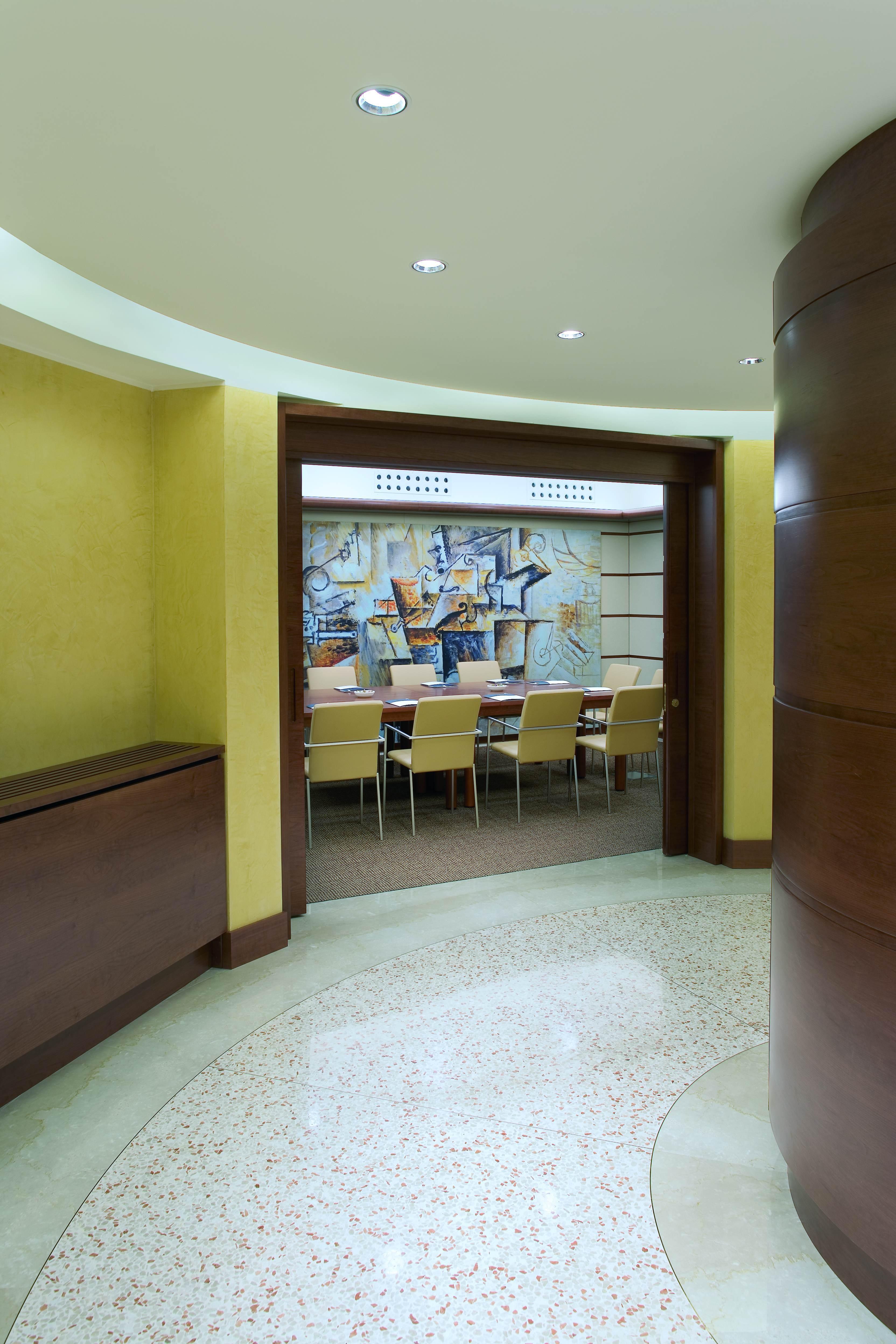 UNAHOTELS Cusani Milano Esterno foto
