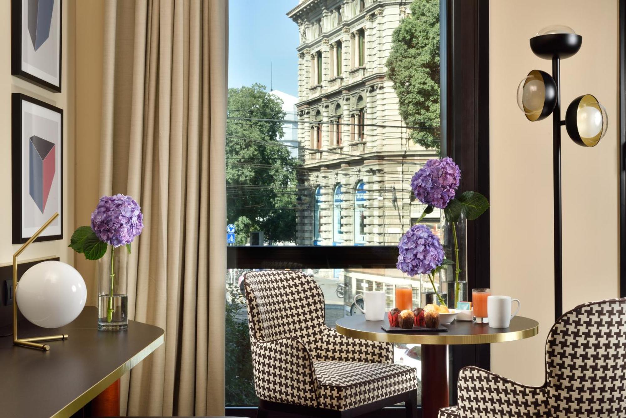 UNAHOTELS Cusani Milano Esterno foto