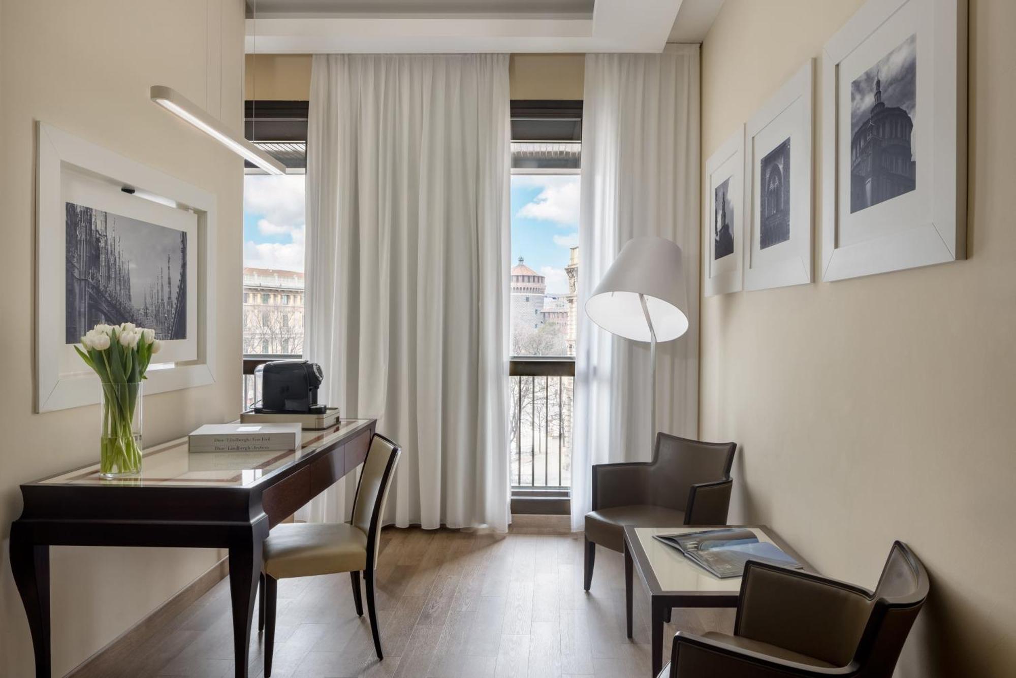 UNAHOTELS Cusani Milano Esterno foto